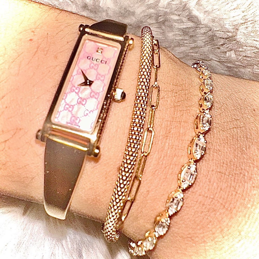 🎀 Pink Gucci Watch Rose Gold vintage designer watch GG watch bracelet watch - Picture 3 of 17